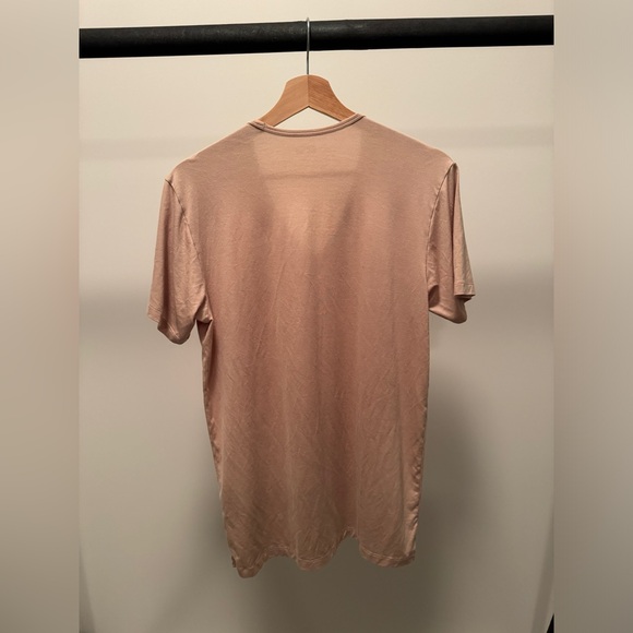 Uniqlo Heattech V-Neck T-Shirt - Picture 2 of 3